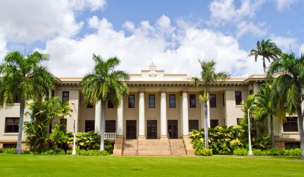 Hawaii's 3 Most Picturesque College Campuses