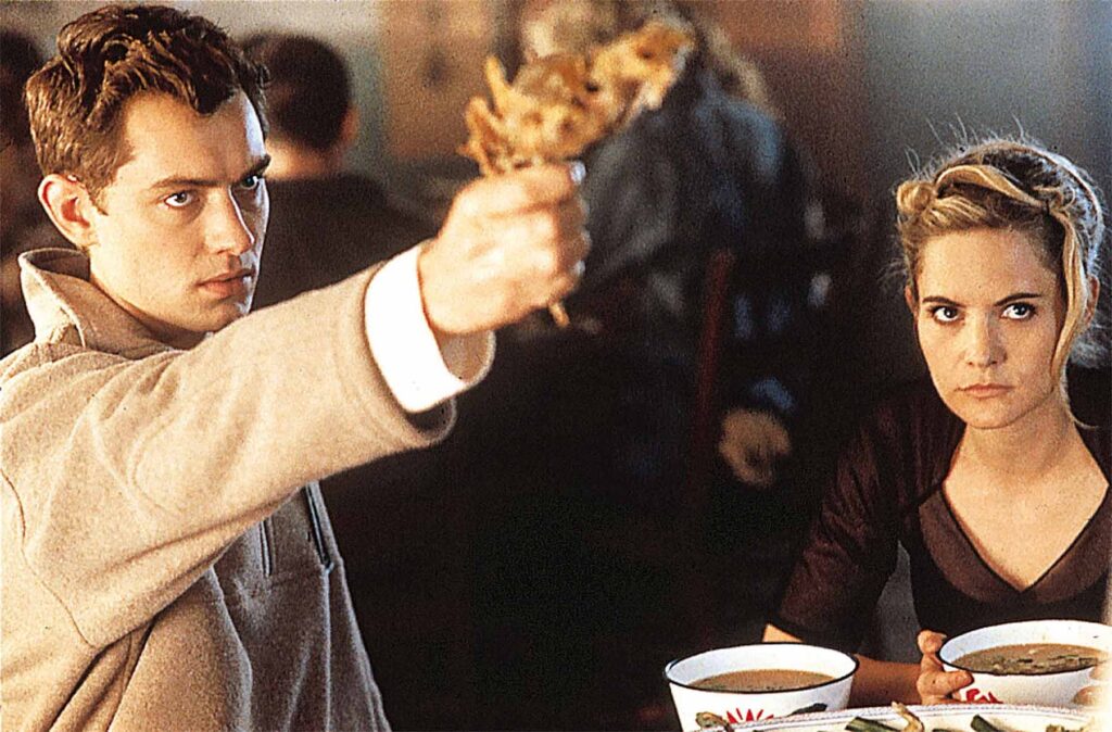 10 Must-See Movies of the '90s Worth Revisiting
